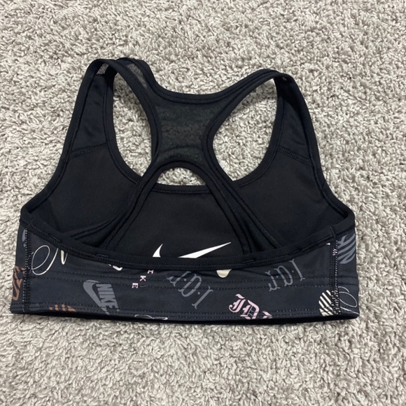 Nike sports bra, kids reversible - Picture 4 of 4